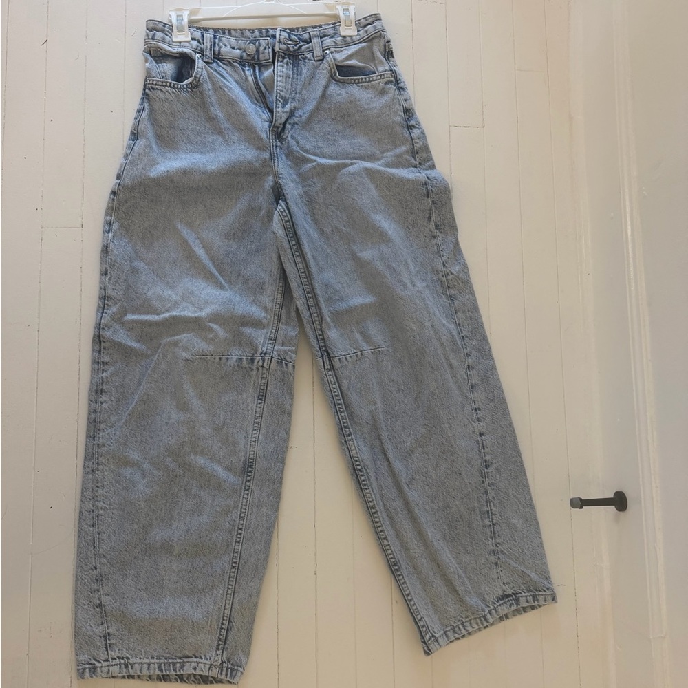 H&M Women's Light Blue Relaxed Jeans